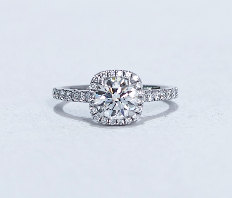 Round Halo Diamond Engagement Ring