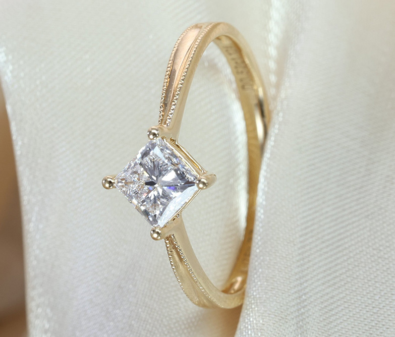18k Yellow Gold Solitaire Princess Engagement Ring