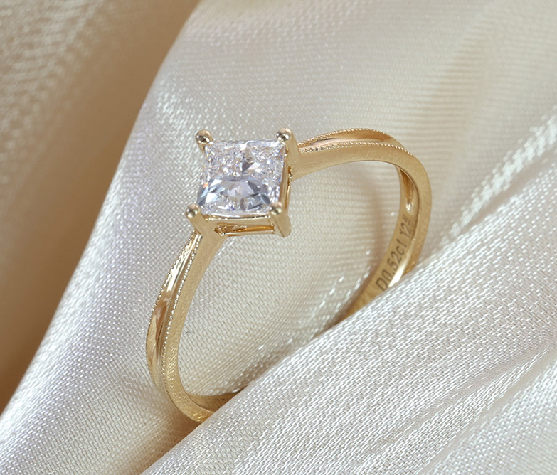 18k Yellow Gold Solitaire Princess Engagement Ring