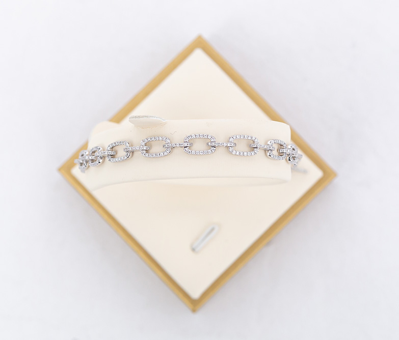 Luxe Diamond Link Bracelet