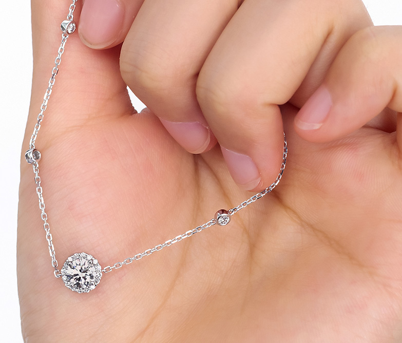 Round Petite Halo Bracelet