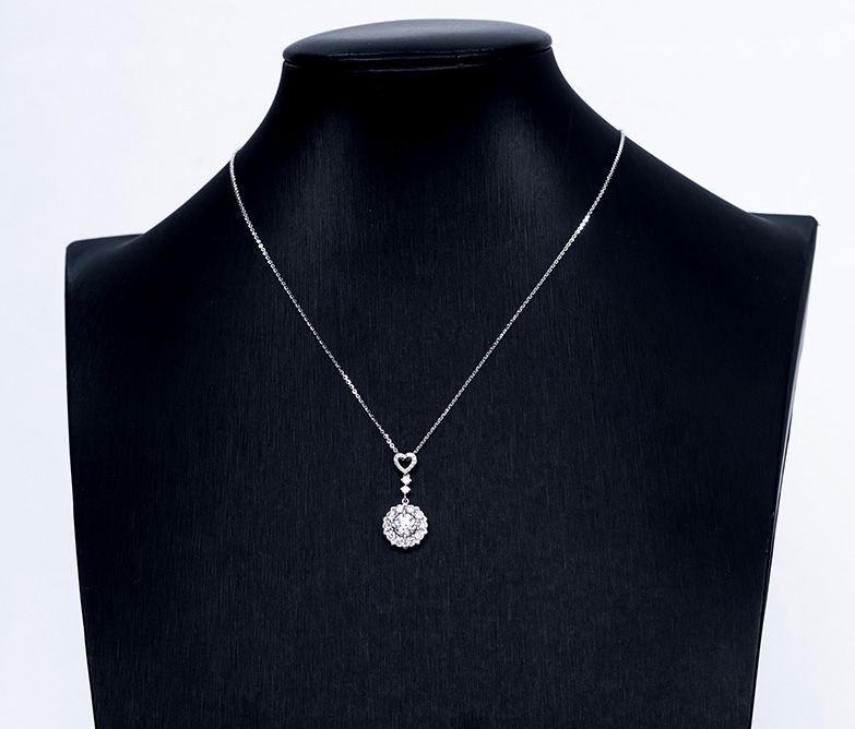 Round Halo Pendant Necklace