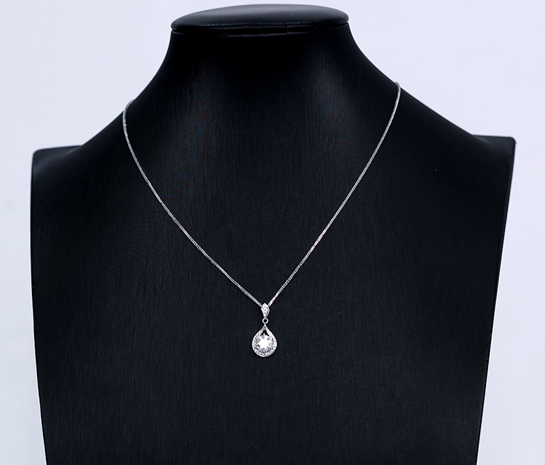 Diamond Pavé Twist Pendant Necklace